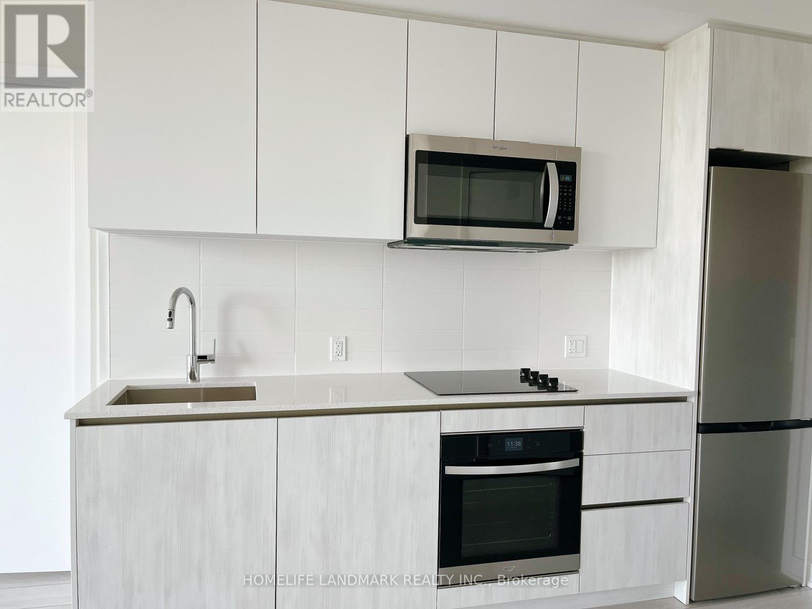 5858 Yonge Street, Toronto, Ontario  M2M 0C6 - Photo 2 - C13627796
