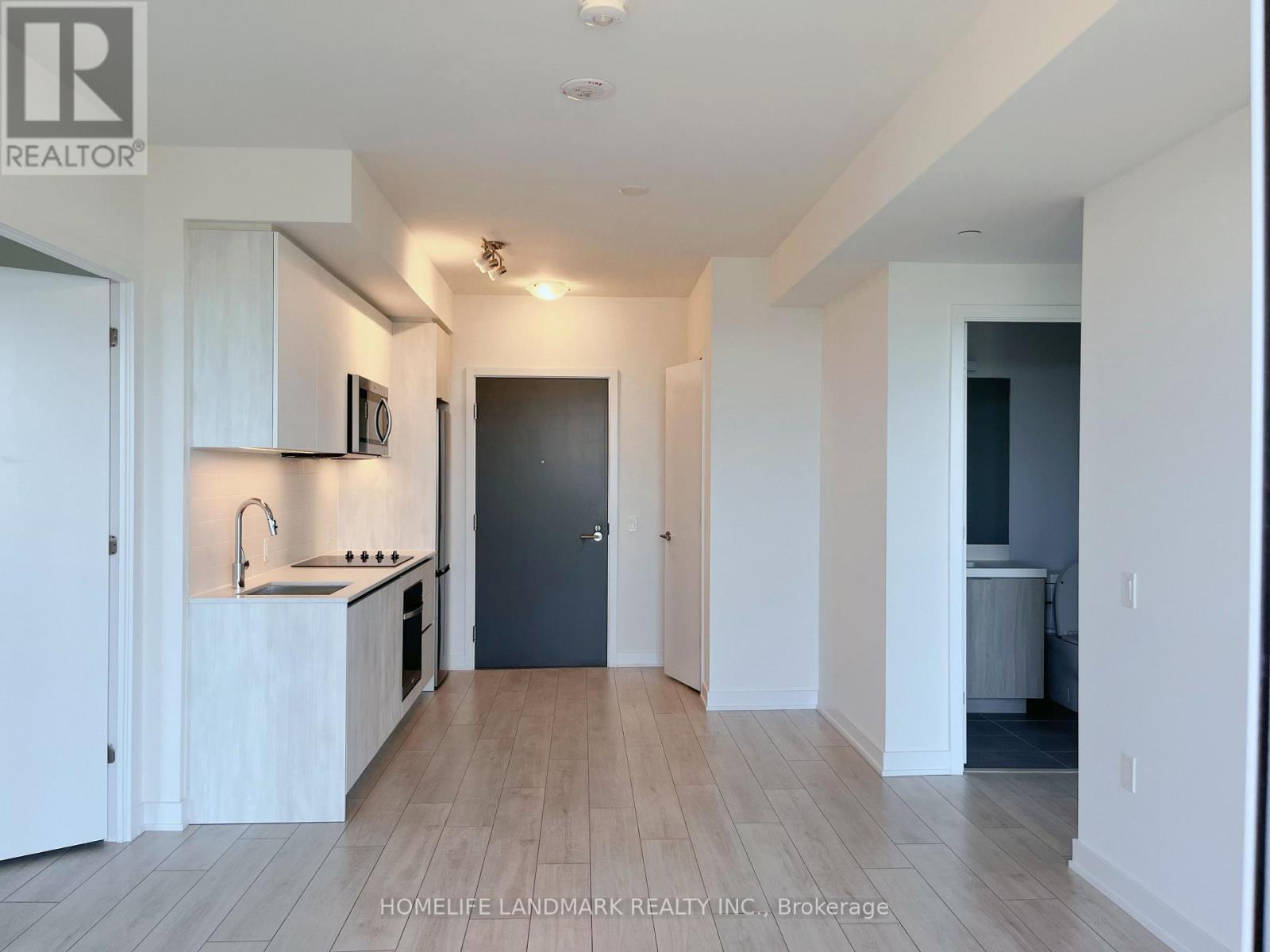 5858 Yonge Street, Toronto, Ontario  M2M 0C6 - Photo 4 - C13627796
