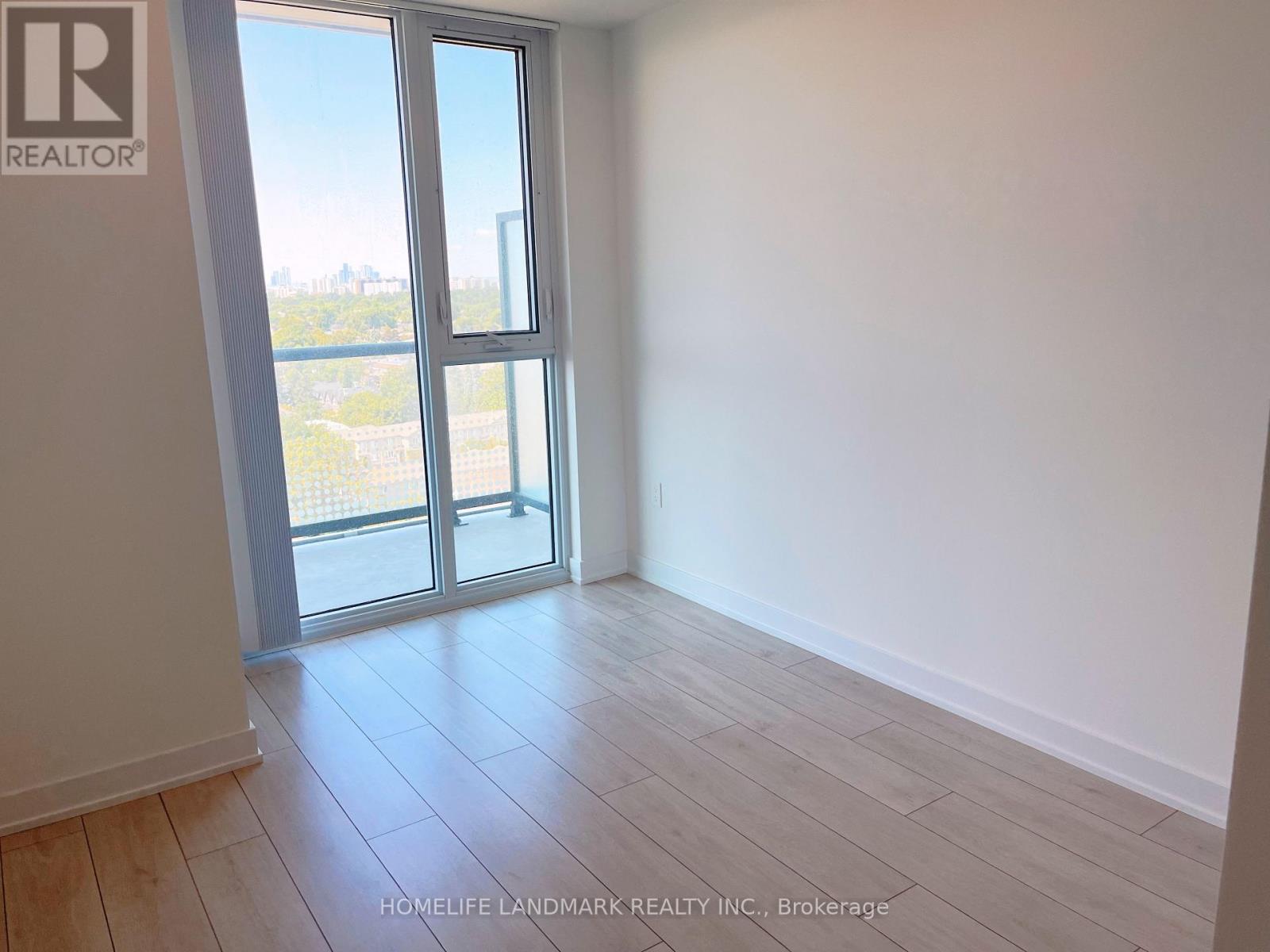 5858 Yonge Street, Toronto, Ontario  M2M 0C6 - Photo 5 - C13627796