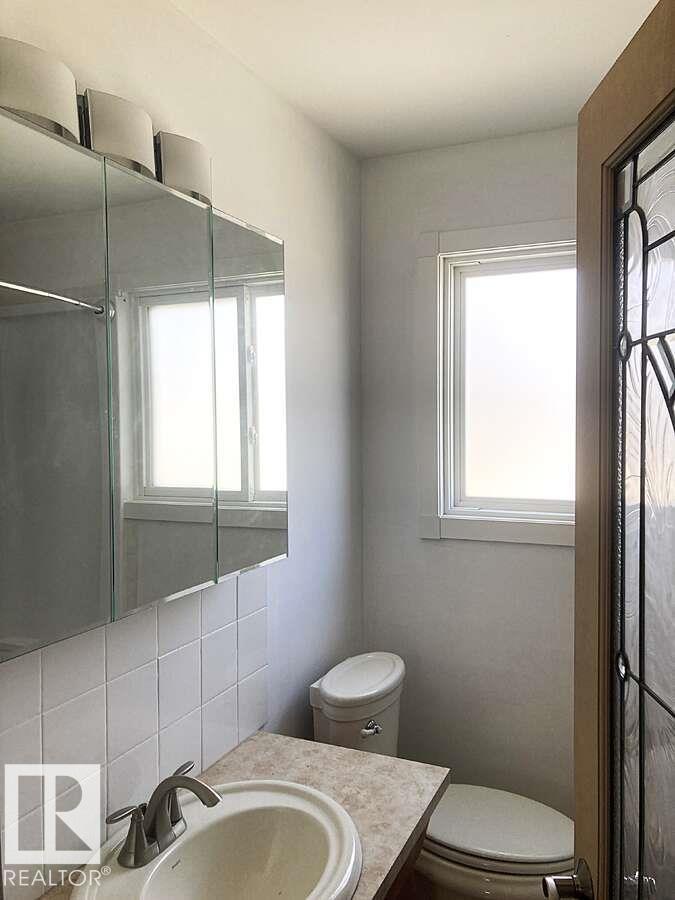 15212 86 Av NW, Edmonton, Alberta  T5R 4C3 - Photo 18 - E4485991