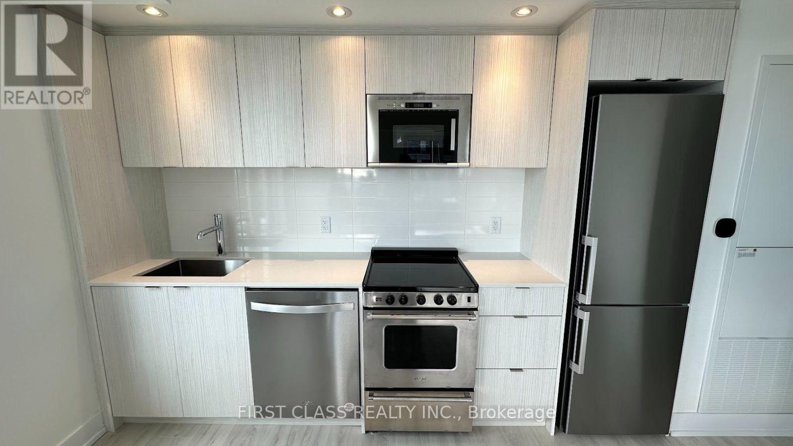 2502 - 10 Eva Road, Toronto, Ontario  M9C 0B3 - Photo 2 - W13627800