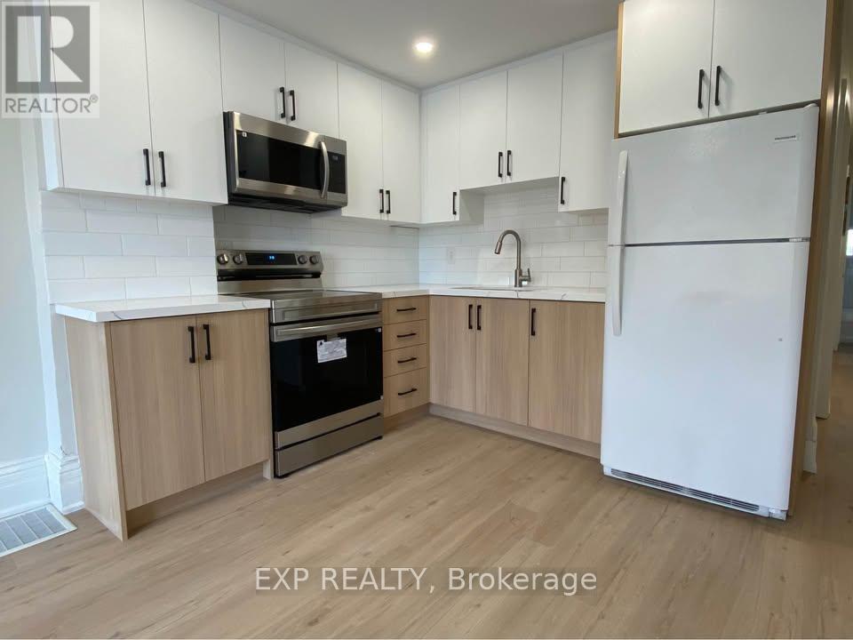 36 Front Street N, Thorold, Ontario  L2V 1X5 - Photo 2 - X13627810