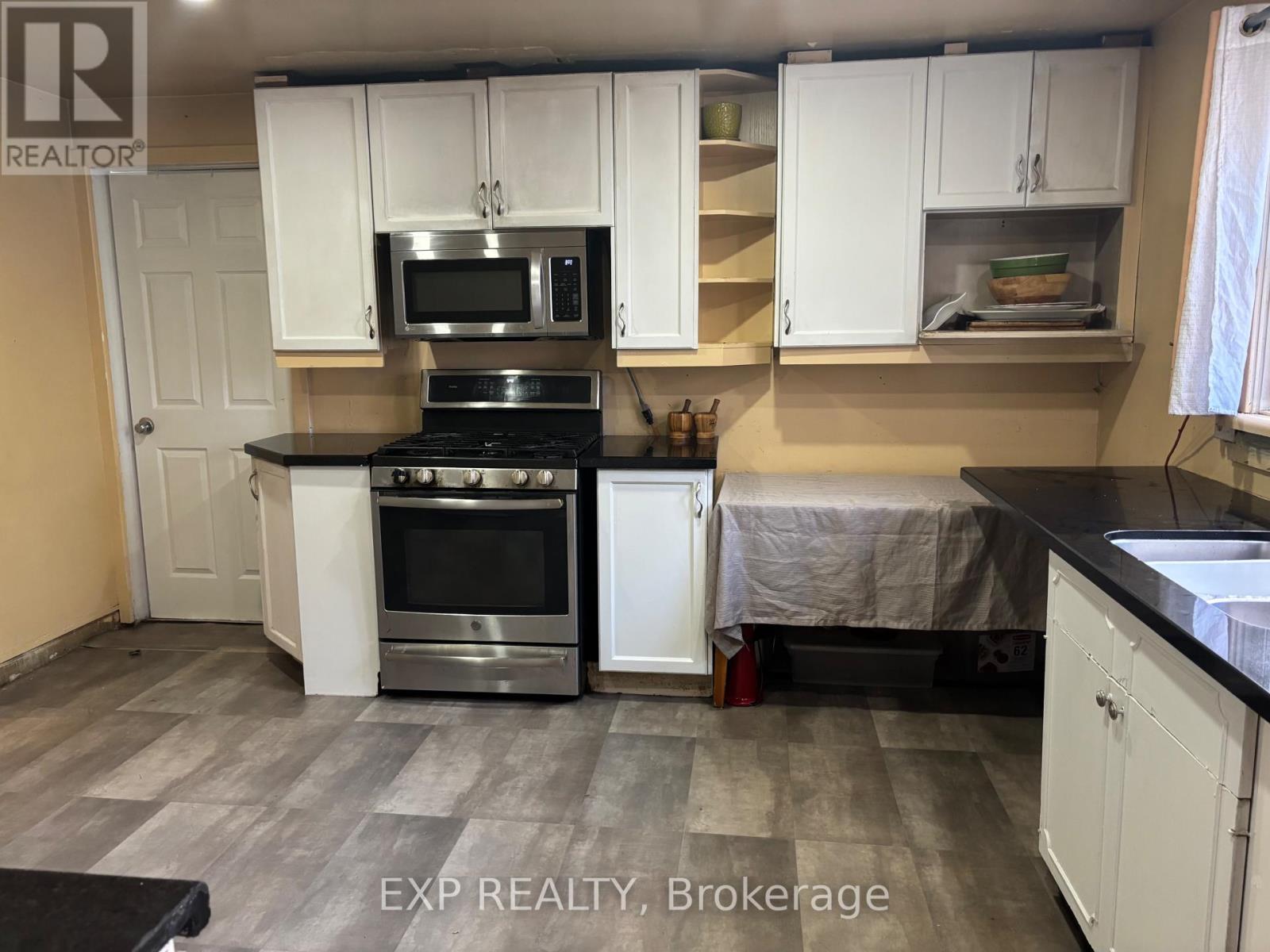 16 Civic Street, Killaloe, Ontario  K0J 2A0 - Photo 13 - X13627836