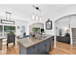 823 77 St SW SW, Edmonton, Alberta T6X 0A3 (30063685)