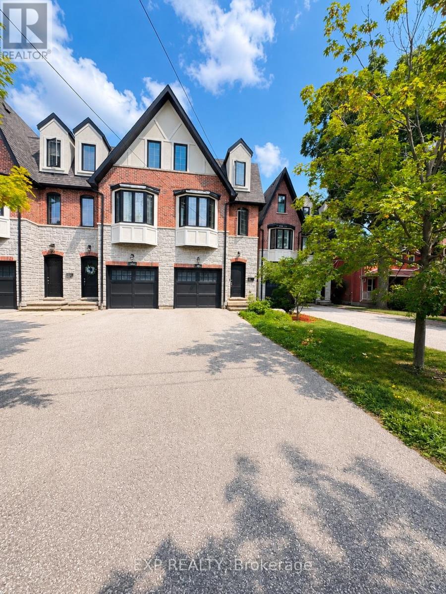 99 HUNT AVENUE, Richmond Hill, Ontario