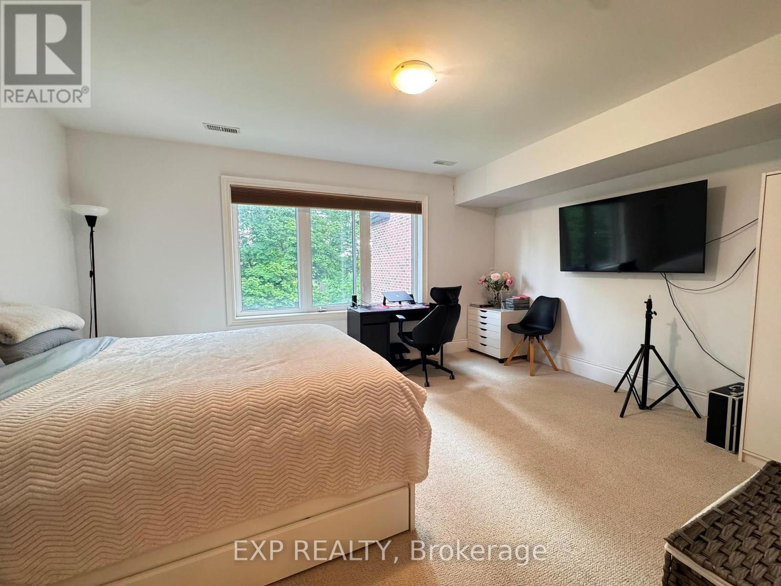 99 Hunt Avenue, Richmond Hill, Ontario  L4C 4H1 - Photo 13 - N13627834