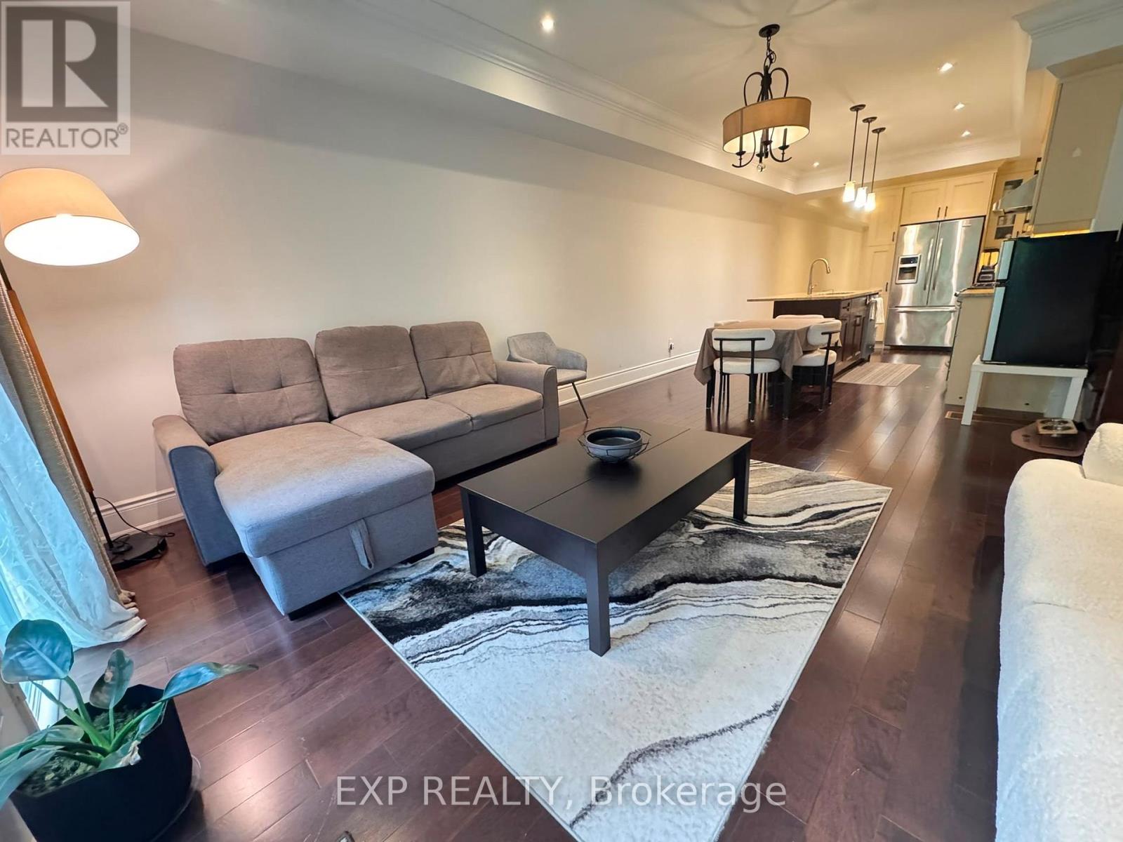99 Hunt Avenue, Richmond Hill, Ontario  L4C 4H1 - Photo 6 - N13627834