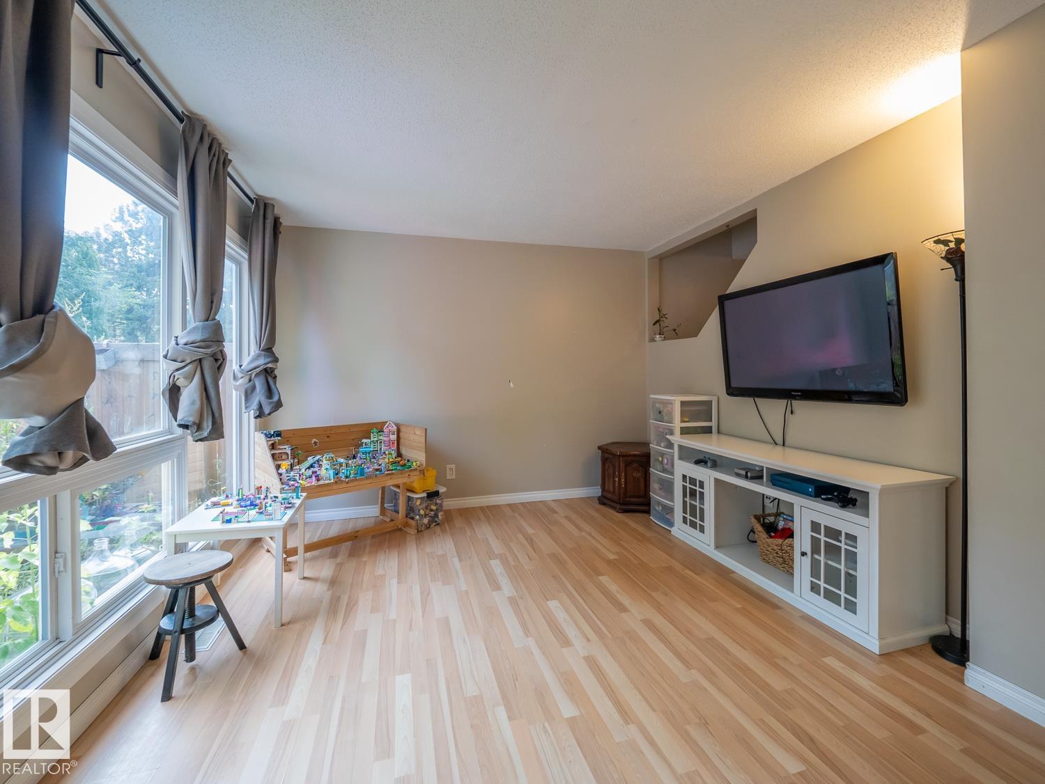 208 Grandin Vg, St. Albert, Alberta  T8N 2J3 - Photo 11 - E4501718