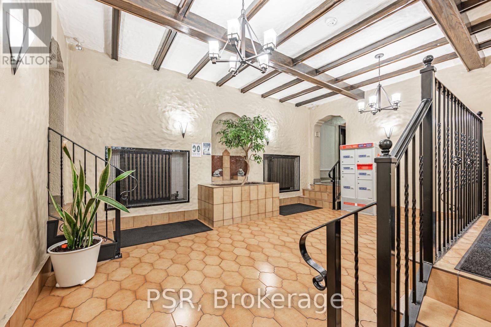 108 - 480 Oriole Parkway, Toronto, Ontario  M5P 2H8 - Photo 3 - C13627408