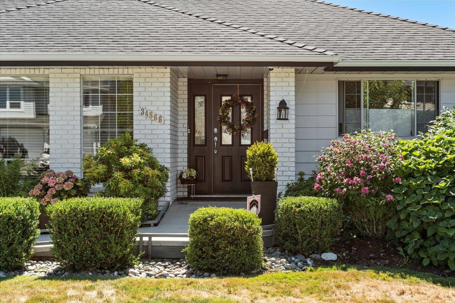 34866 Everson Place, Abbotsford, British Columbia  V2S 7R6 - Photo 2 - R3151210