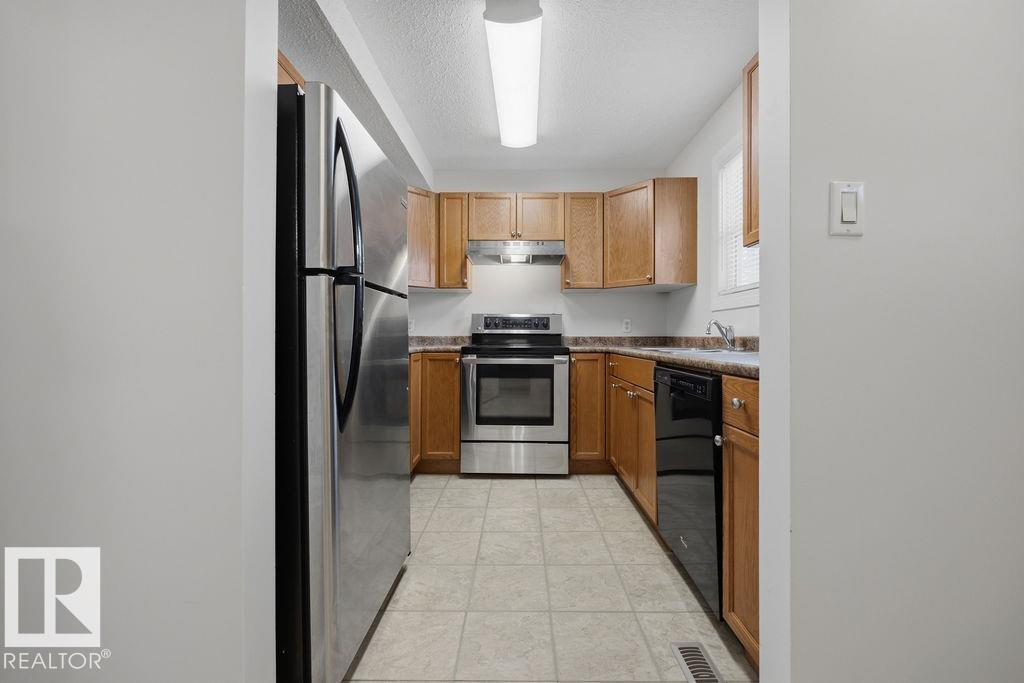 10473 24 Av NW, Edmonton, Alberta  T6J 4S2 - Photo 11 - E4501722