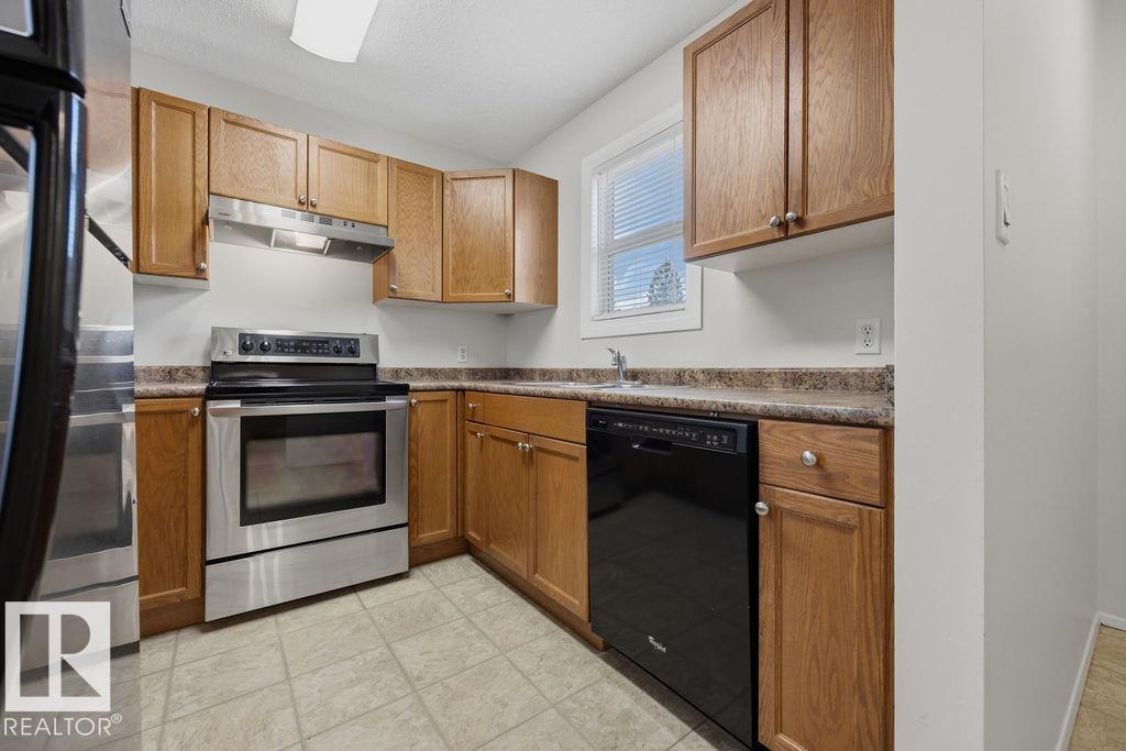 10473 24 Av NW, Edmonton, Alberta  T6J 4S2 - Photo 12 - E4501722