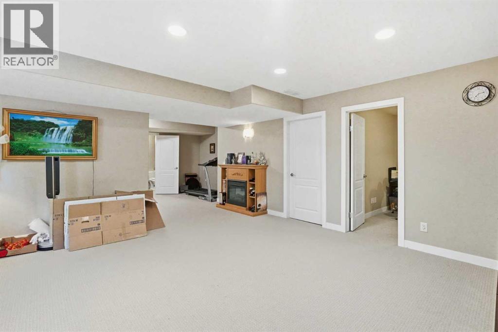 242 Tusslewood Grove NW, Calgary, Alberta  T3L 2Y4 - Photo 25 - A2333386