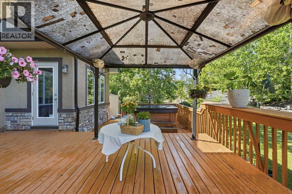 242 Tusslewood Grove NW, Calgary, Alberta  T3L 2Y4 - Photo 31 - A2333386