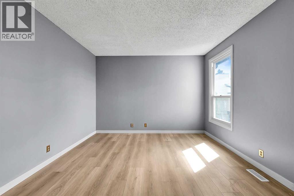 33, 3200 60 Street NE, Calgary, Alberta T1Y 4K8 - Photo 18 - A2312013