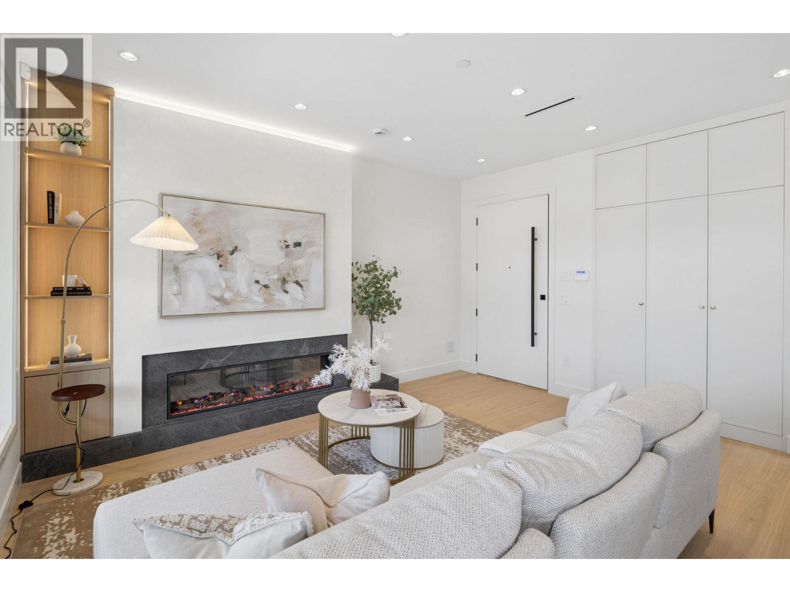 2 2815 Trinity Street, Vancouver, British Columbia  V5K 1E8 - Photo 6 - R3151776