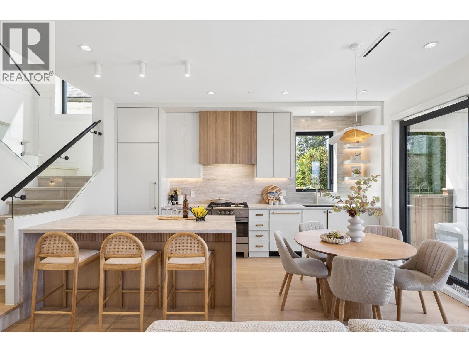 2 2815 Trinity Street, Vancouver, British Columbia  V5K 1E8 - Photo 8 - R3151776
