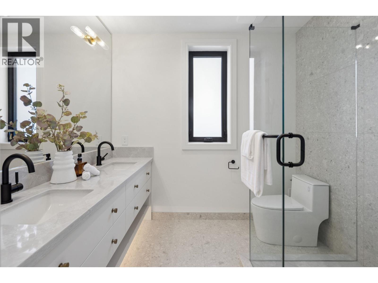 2 2815 Trinity Street, Vancouver, British Columbia  V5K 1E8 - Photo 24 - R3151776