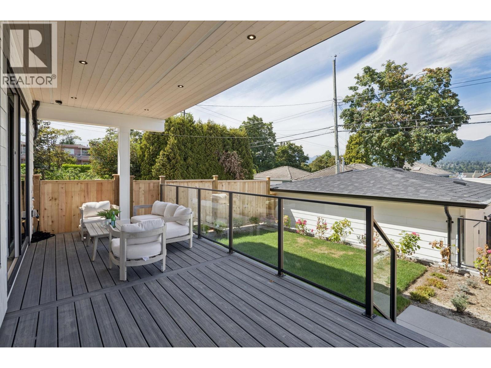 2 2815 Trinity Street, Vancouver, British Columbia  V5K 1E8 - Photo 17 - R3151776