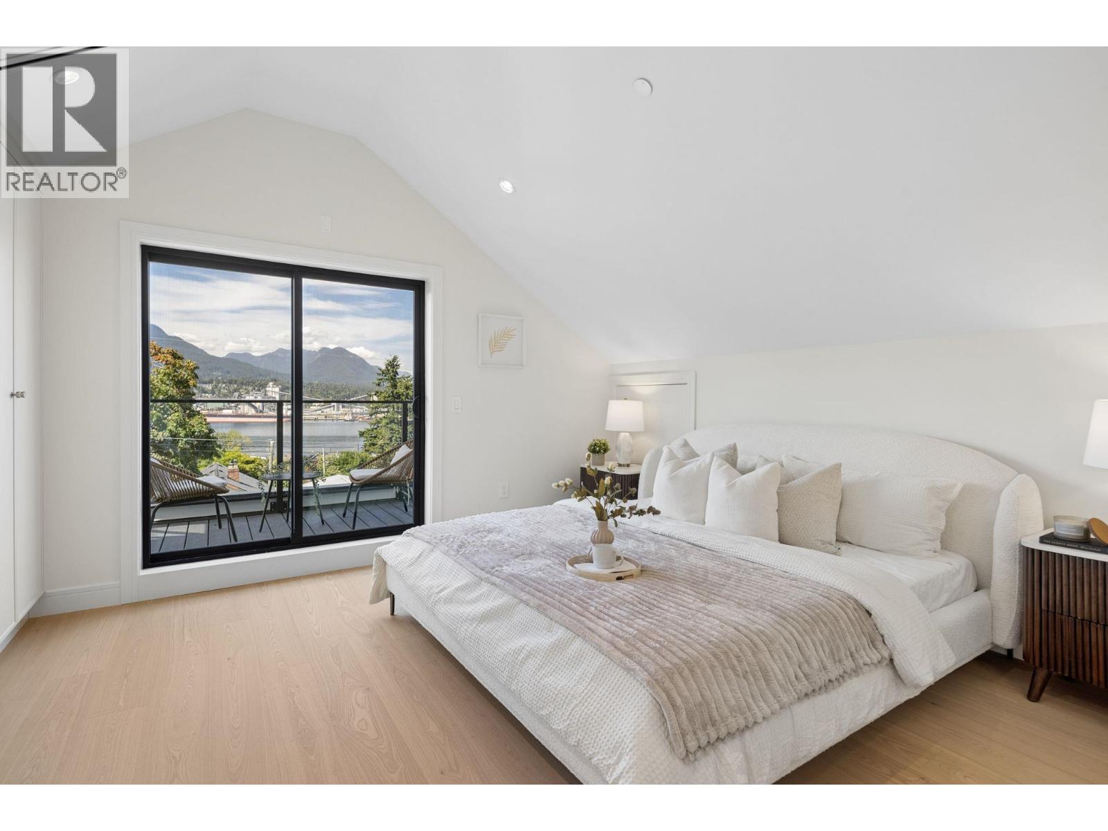 2 2815 Trinity Street, Vancouver, British Columbia  V5K 1E8 - Photo 29 - R3151776