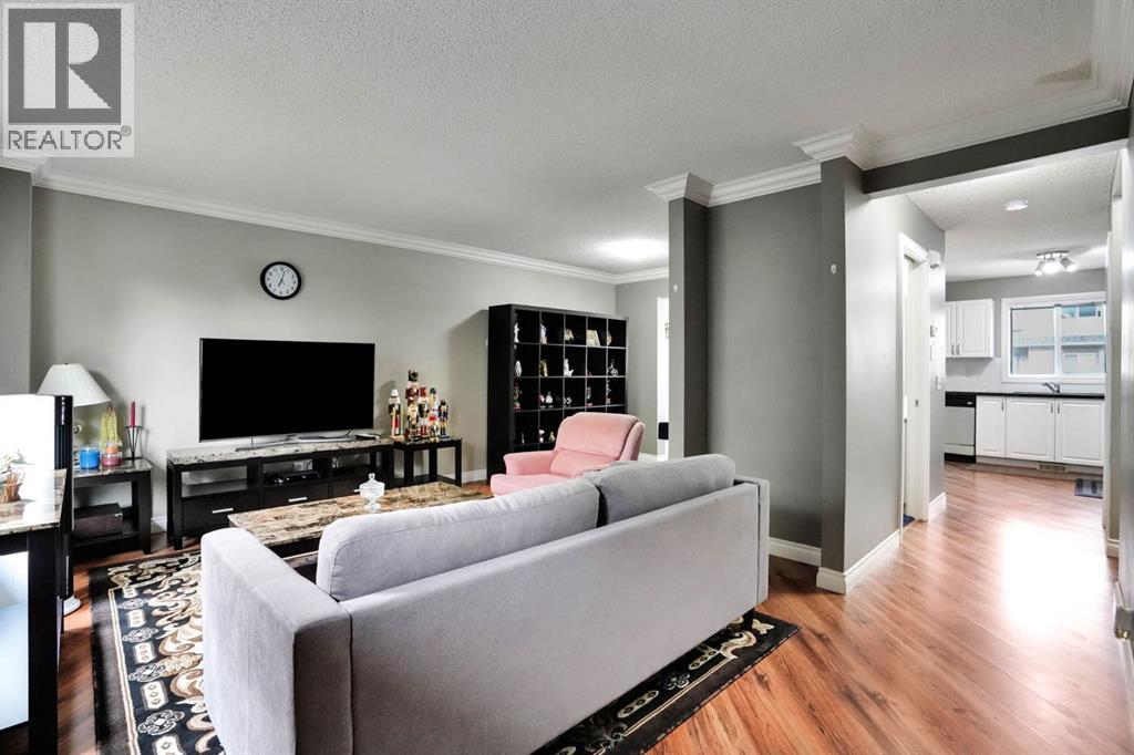 199 Cedarwood Lane Sw, Calgary, Alberta T2W 5X6 - Photo 7 - A2332012