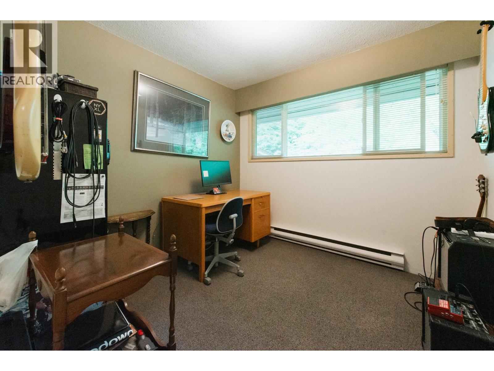 6950 Porpoise Drive, Sechelt, British Columbia  V7Z 0C8 - Photo 12 - R3151789