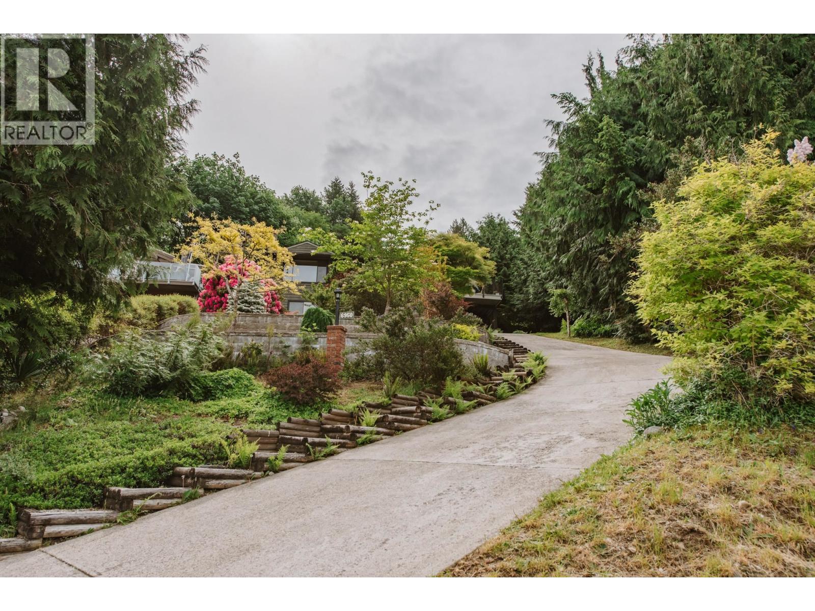 6950 Porpoise Drive, Sechelt, British Columbia  V7Z 0C8 - Photo 26 - R3151789