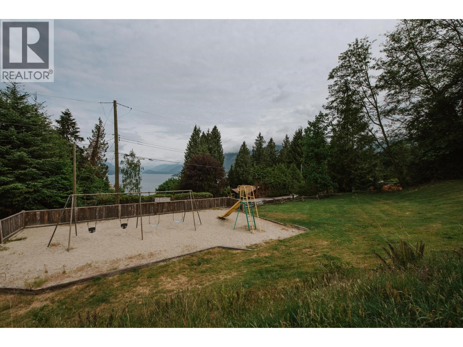 6950 Porpoise Drive, Sechelt, British Columbia  V7Z 0C8 - Photo 29 - R3151789