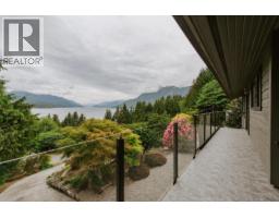 6950 PORPOISE DRIVE, Sechelt, British Columbia