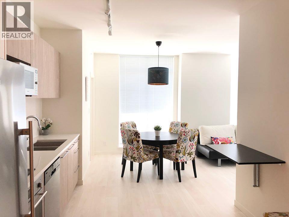 202 691 North Road, Coquitlam, British Columbia  V3J 0H9 - Photo 3 - R3151795