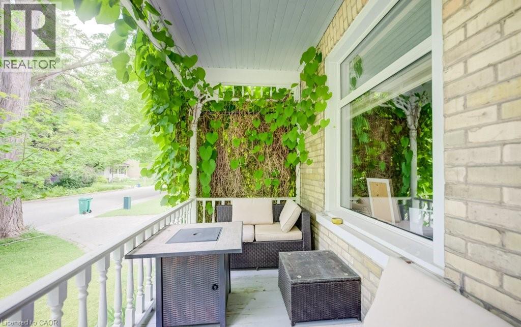 6 Tweed Street, Waterloo, Ontario  N2J 3E2 - Photo 2 - 40844772