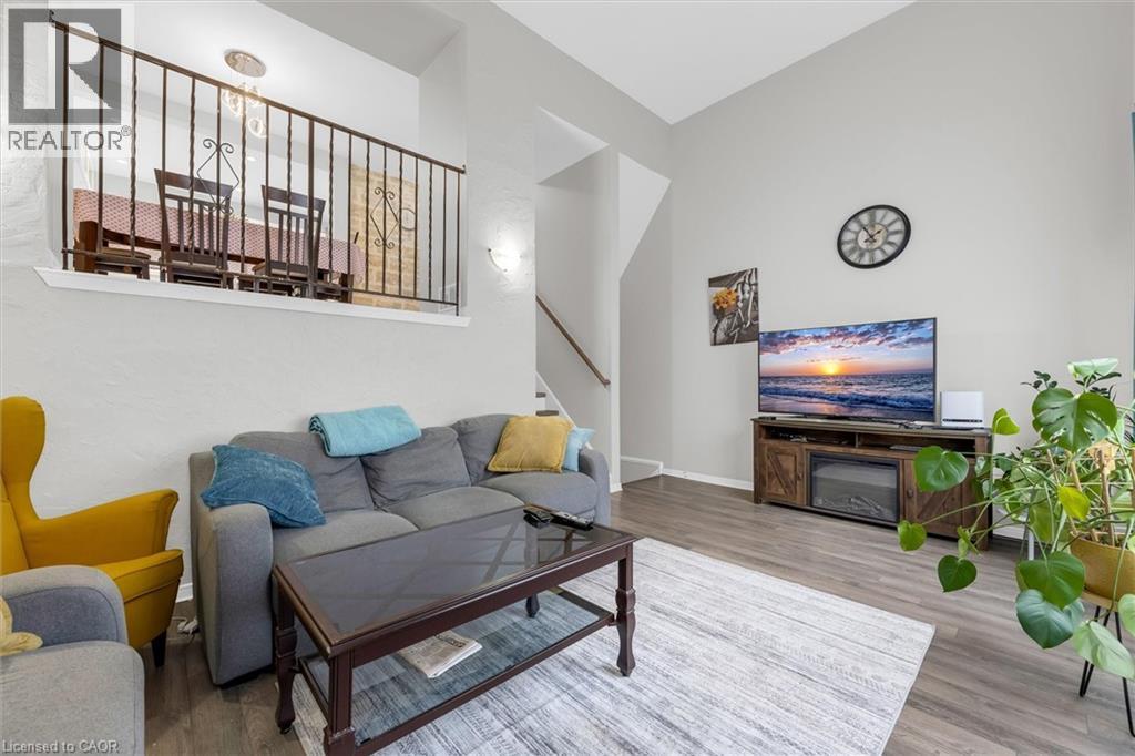 3 GLEN VISTA Drive, Hamilton, Ontario
