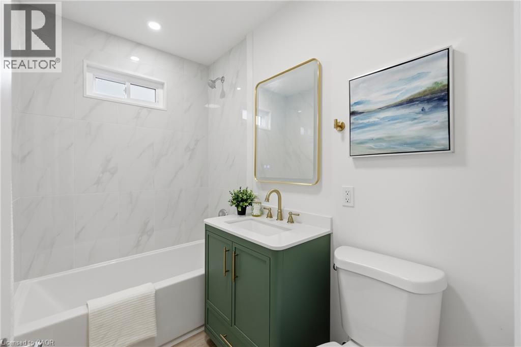 156 East 36th Street, Hamilton, Ontario  L8V 3Z4 - Photo 19 - 40851191