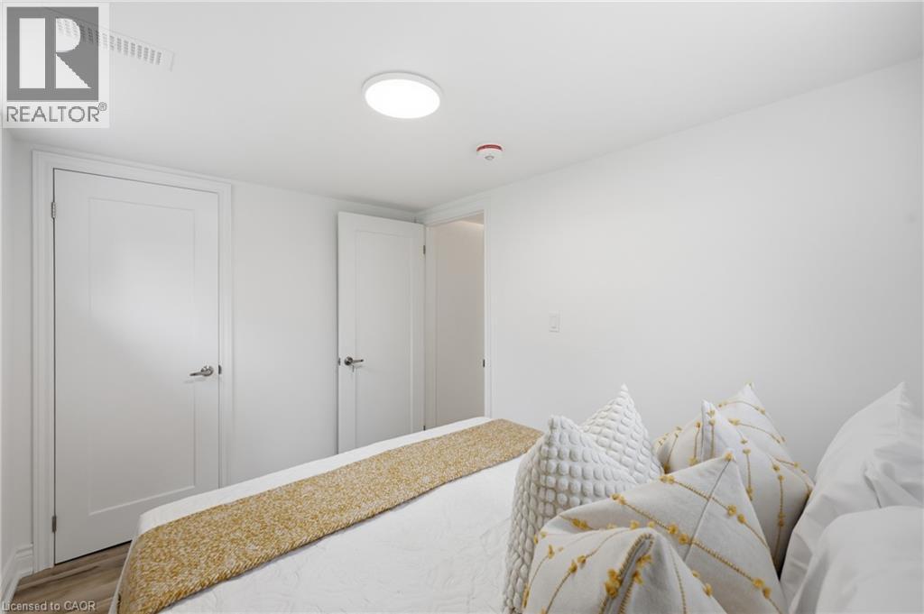 156 East 36th Street, Hamilton, Ontario  L8V 3Z4 - Photo 34 - 40851191