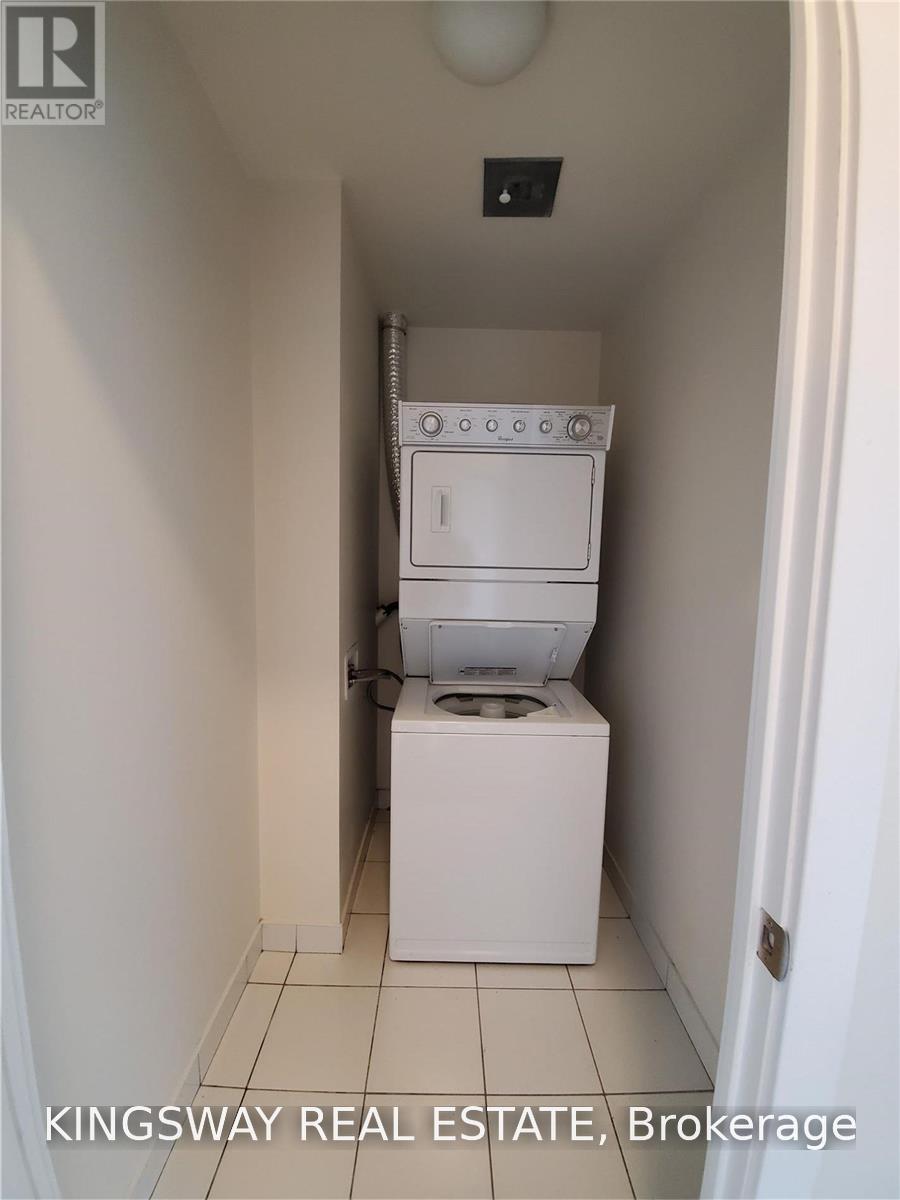 Th3 - 4011 Brickstone Mews, Mississauga, Ontario  L5B 0J7 - Photo 12 - W13627880