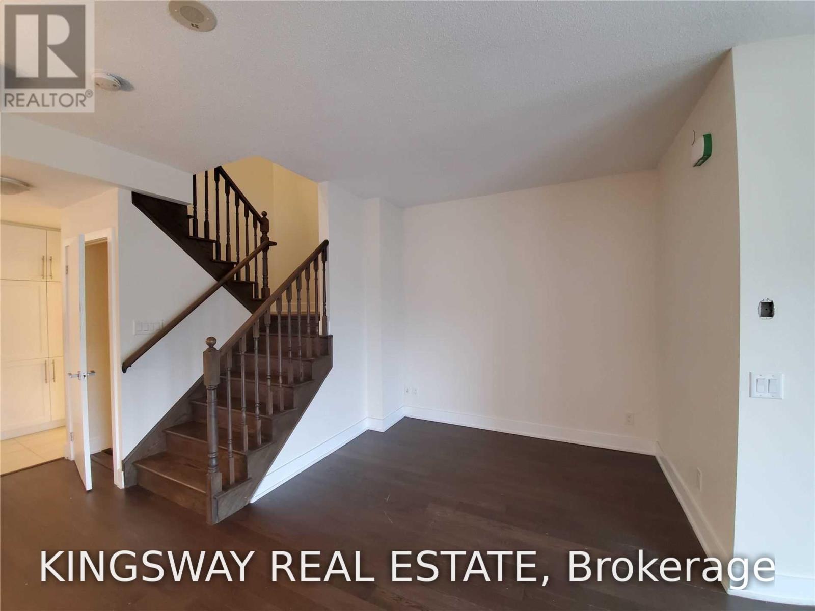 Th3 - 4011 Brickstone Mews, Mississauga, Ontario  L5B 0J7 - Photo 2 - W13627880