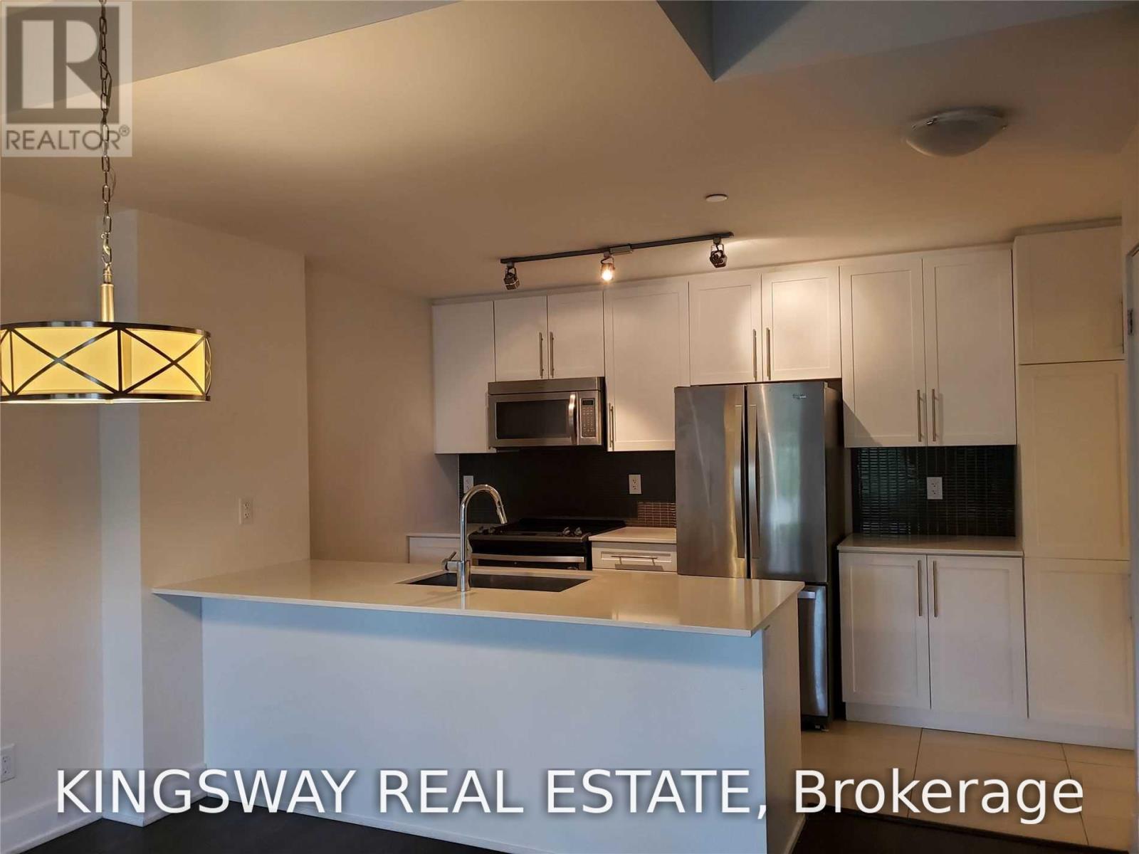 Th3 - 4011 Brickstone Mews, Mississauga, Ontario  L5B 0J7 - Photo 3 - W13627880
