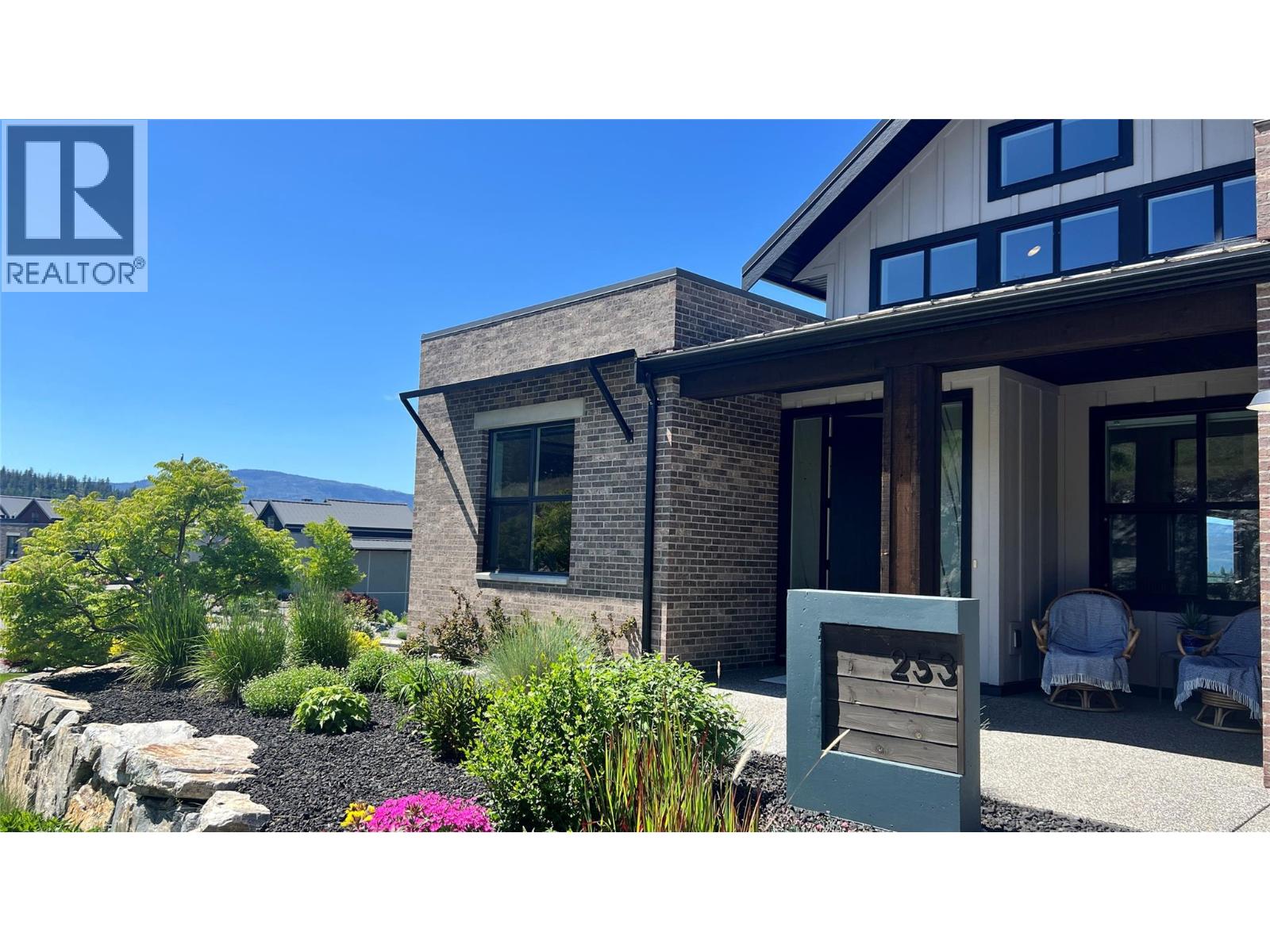 253 Ashcroft Court, Vernon, British Columbia  V1H 2M1 - Photo 4 - 10375692