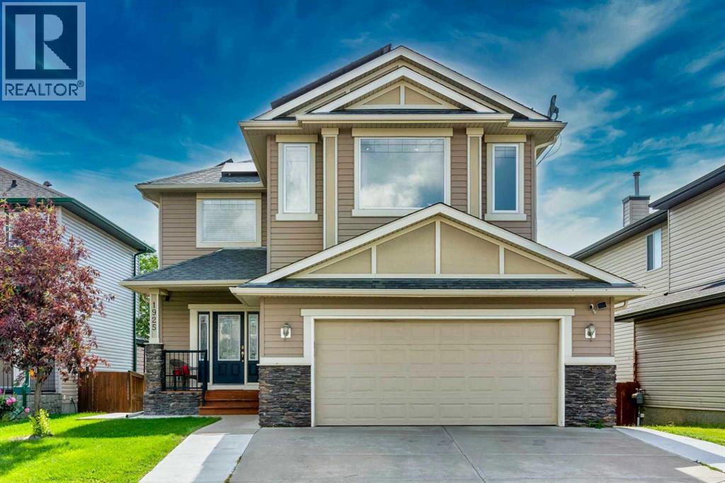 1925 Luxstone Park SW, Airdrie, Alberta  T4B 3B5 - Photo 2 - A2328960