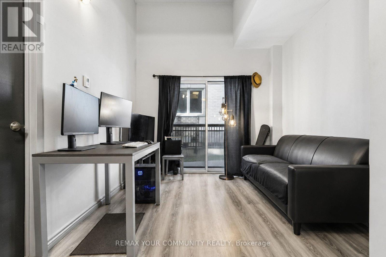 F115 - 275 Larch Street, Waterloo, Ontario  N2L 3R2 - Photo 5 - X13627872