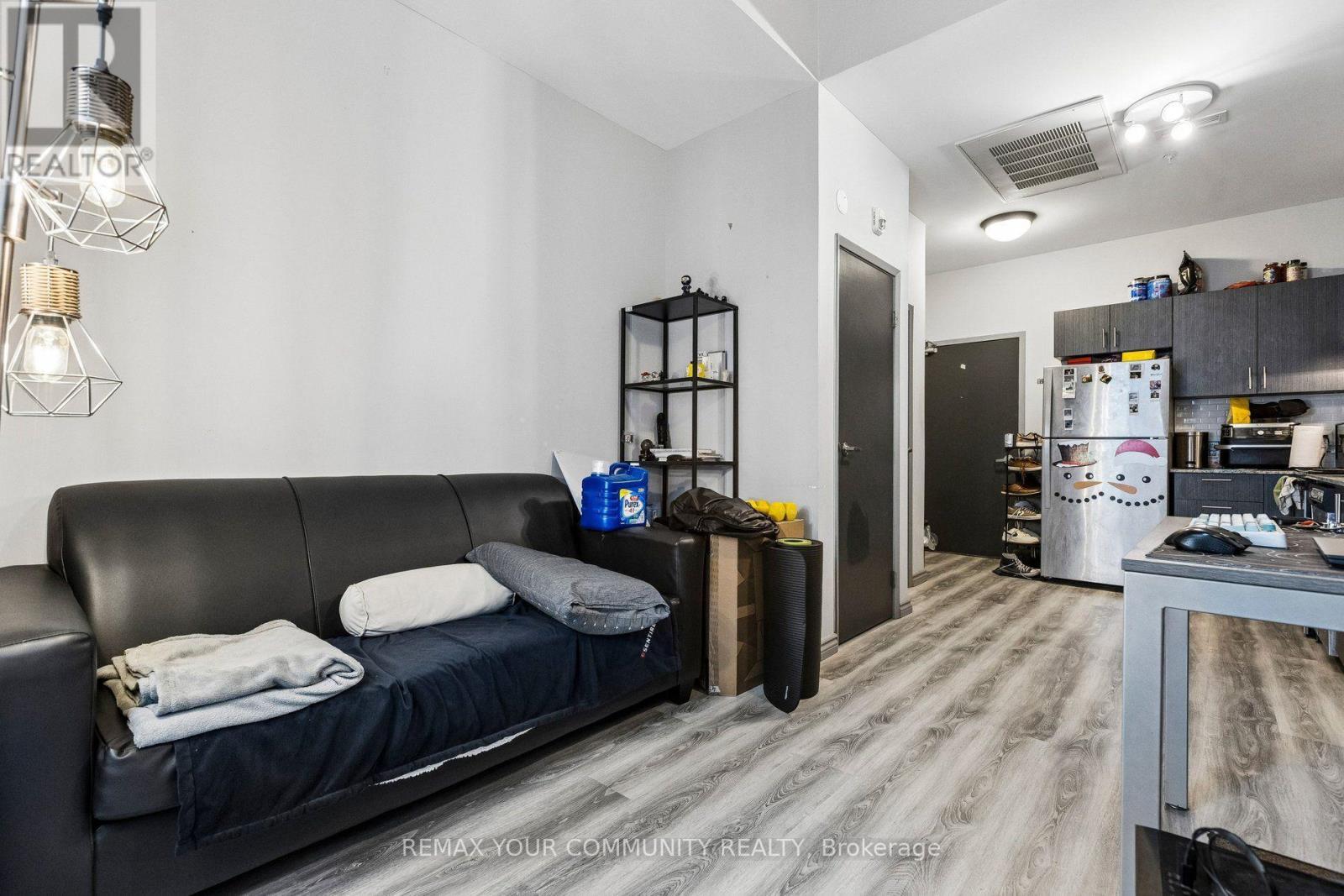 F115 - 275 Larch Street, Waterloo, Ontario  N2L 3R2 - Photo 6 - X13627872