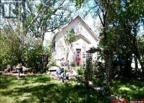 830 Main Street, Holdfast, Saskatchewan