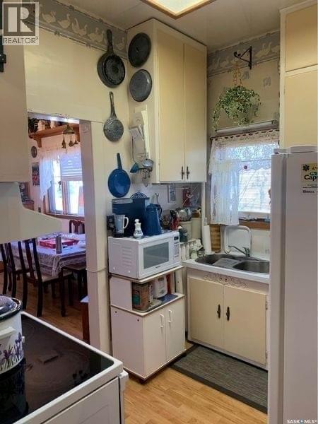 830 Main Street, Holdfast, Saskatchewan S0G 0E3 - Photo 6 - SK044242