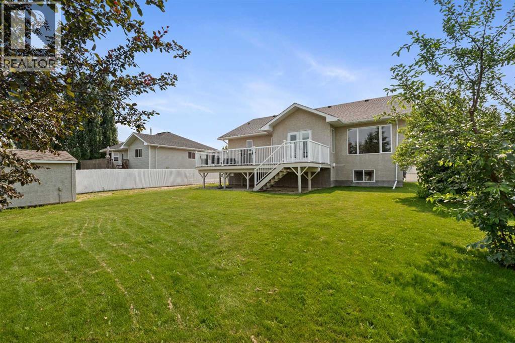 102 Poplar Drive, Whitecourt, Alberta  T7S 1W7 - Photo 4 - A2332795