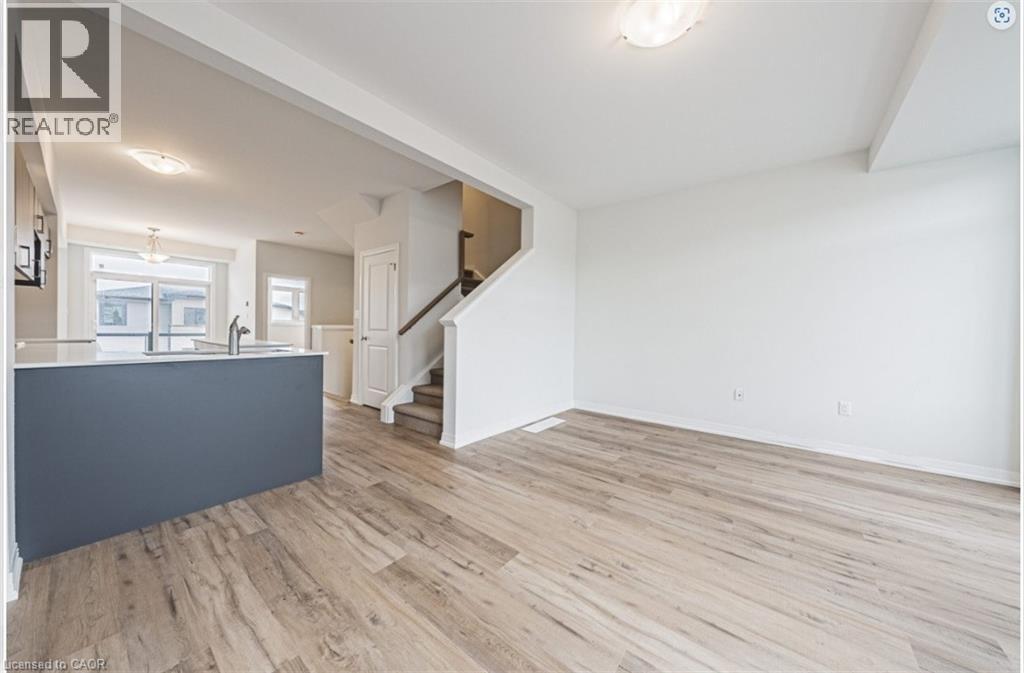 155 EQUESTRIAN Way Unit# 8, Cambridge, Ontario