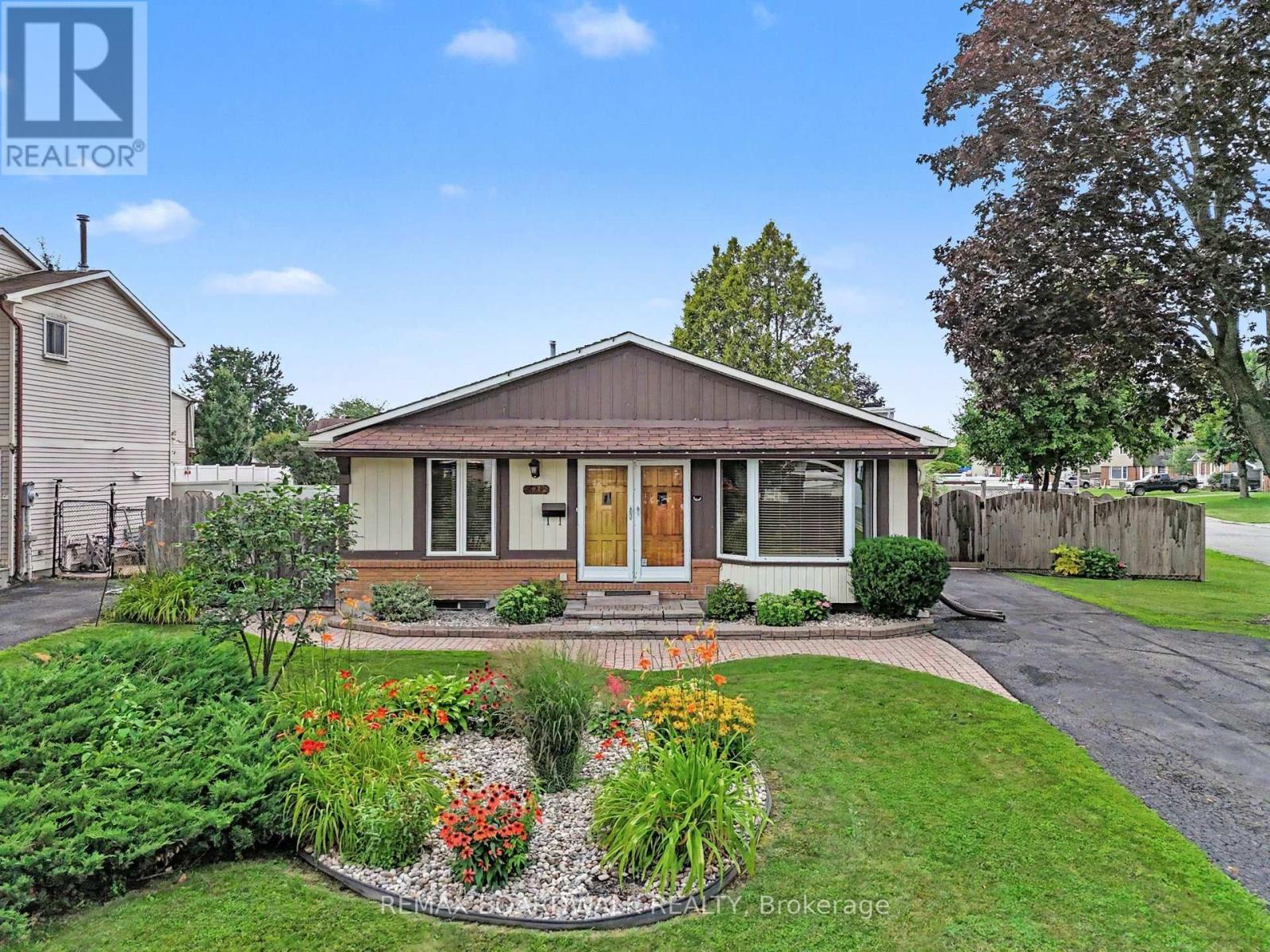 329 Pintail Terrace, Ottawa, Ontario  K1E 1Z9 - Photo 3 - X13627892