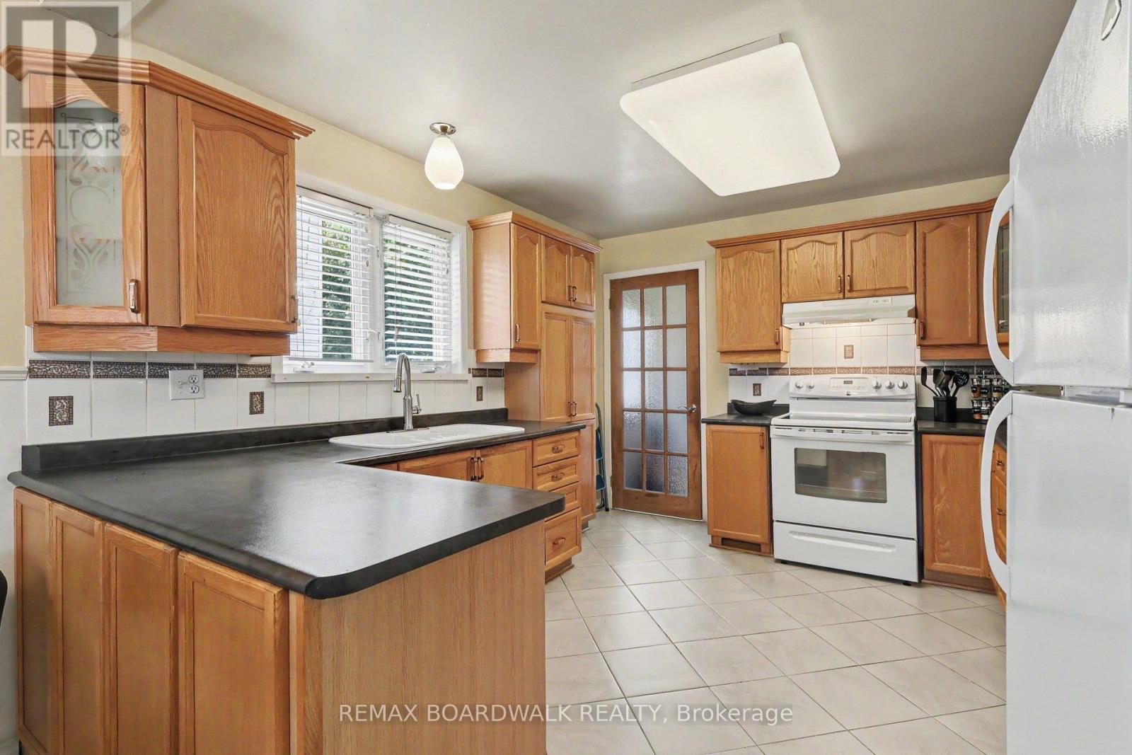 329 Pintail Terrace, Ottawa, Ontario  K1E 1Z9 - Photo 5 - X13627892
