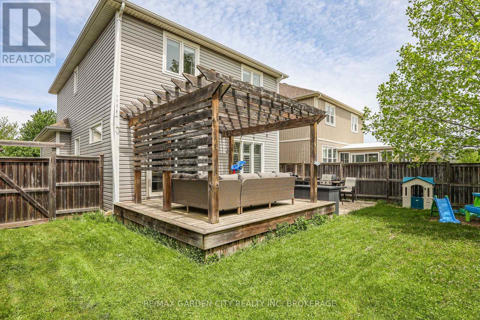 22 Riesling Drive, Niagara-On-The-Lake, Ontario  L0S 1J0 - Photo 15 - X13627900