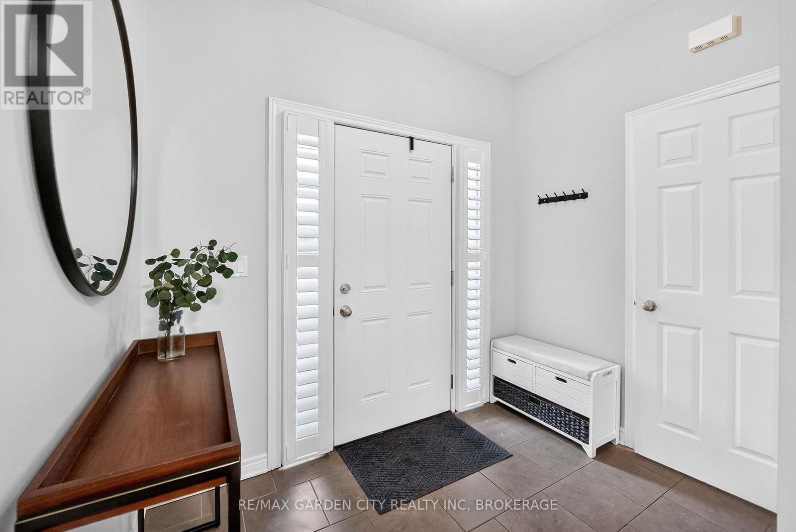 22 Riesling Drive, Niagara-On-The-Lake, Ontario  L0S 1J0 - Photo 3 - X13627900