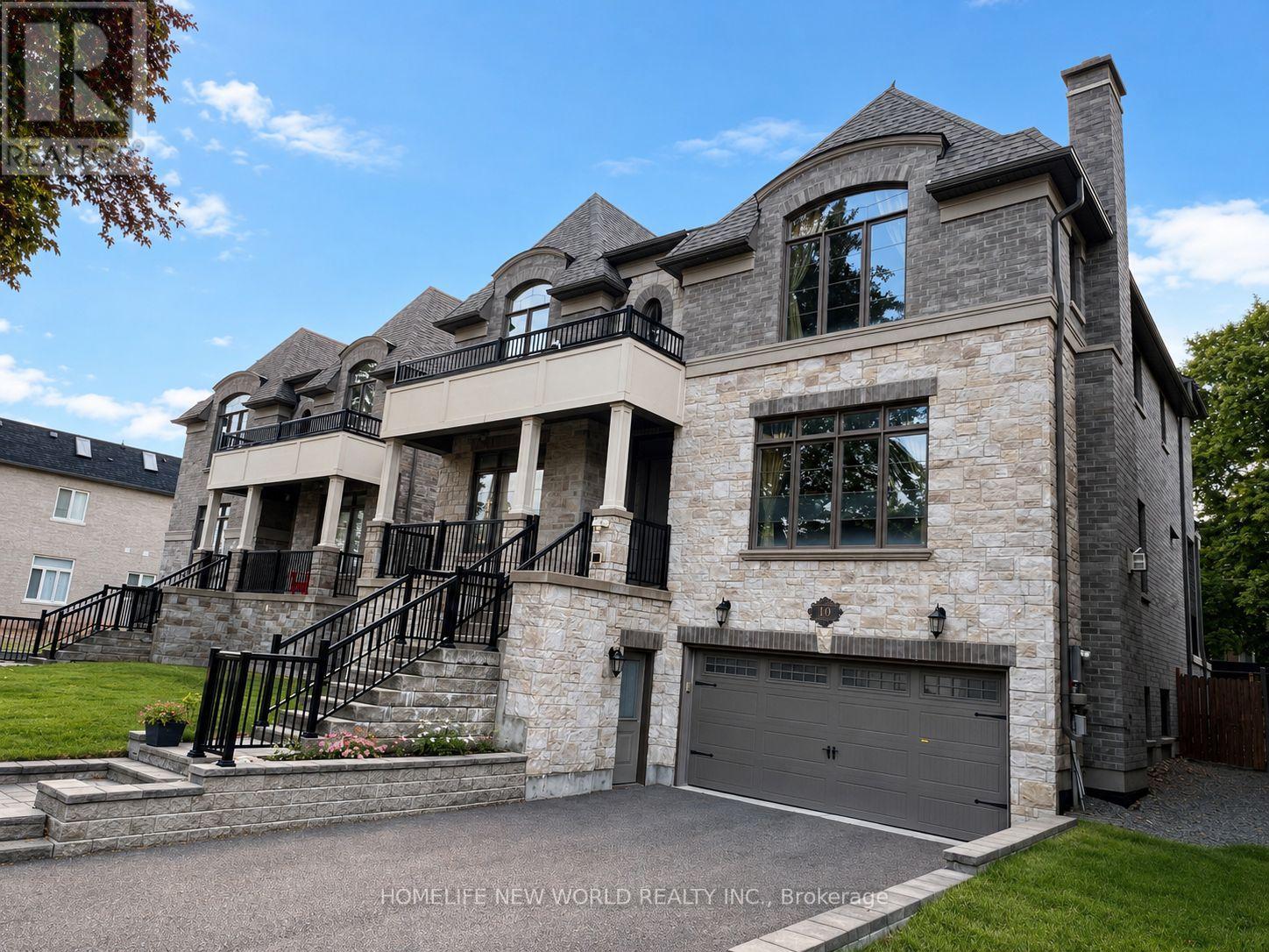 10 Stancroft Drive, Richmond Hill, Ontario L4C 4N1 - Photo 2 - N13627906